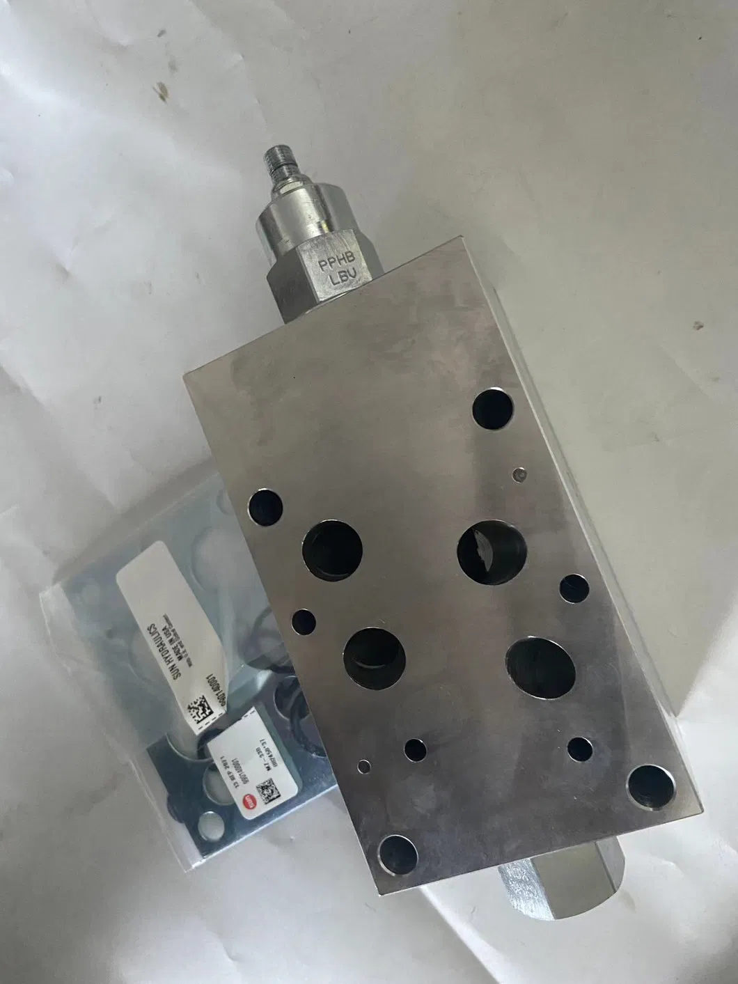 Hydraulic Manifold with Sun Valve